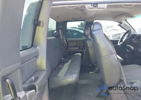 2002 Chevrolet Silverado from USA, damaged, VIN 1GCHC29U32E252262